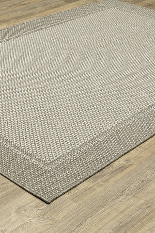 100% Polypropylene Vintage  Indoor/Outdoor Area Rug