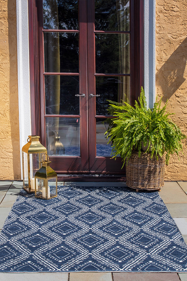 100% PET/Recycled Plastic Rectangle Indoor/Outdoor Area Rug