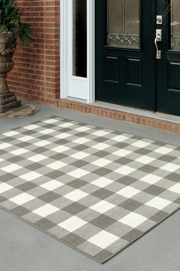 100% Polypropylene Farmhouse  Indoor/Outdoor Area Rug