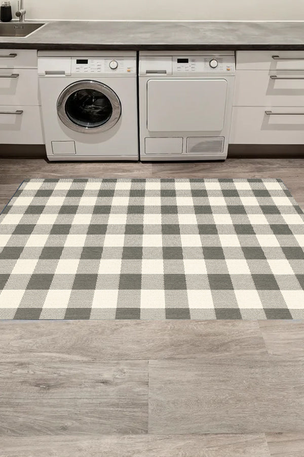 100% Polypropylene Farmhouse  Indoor/Outdoor Area Rug