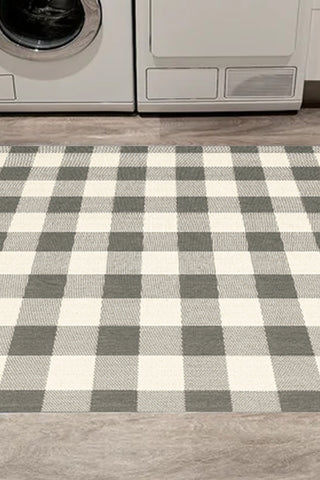 100% Polypropylene Farmhouse  Indoor/Outdoor Area Rug